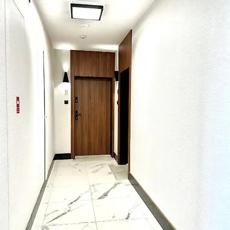 Marina By Polsat Ergo Arena & Plaza & Parking Apartamento *