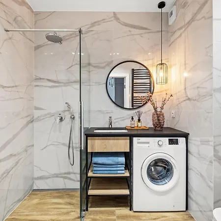 Marina By Polsat Ergo Arena & Plaza & Parking * Gdansk